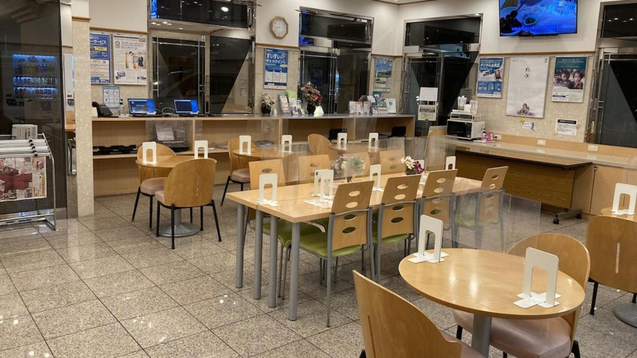 Toyoko Inn Saitama Misato Ekimae Buitenkant foto