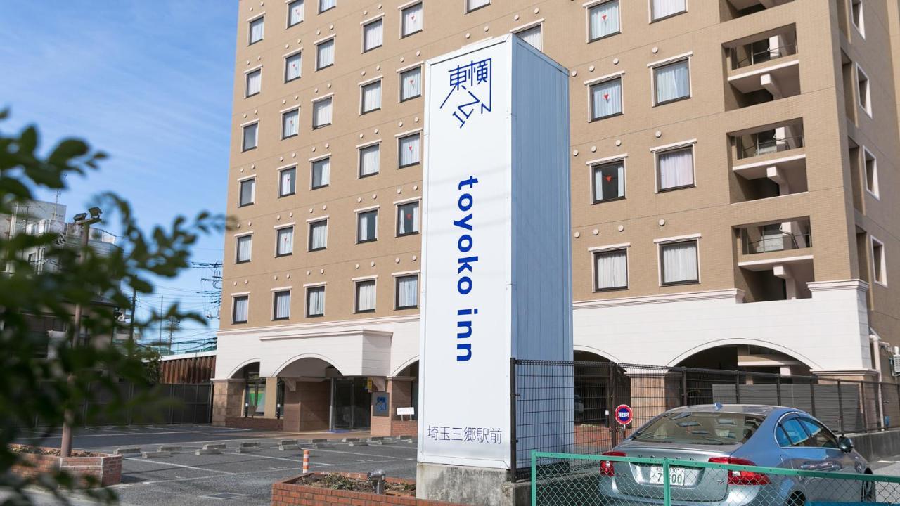 Toyoko Inn Saitama Misato Ekimae Buitenkant foto