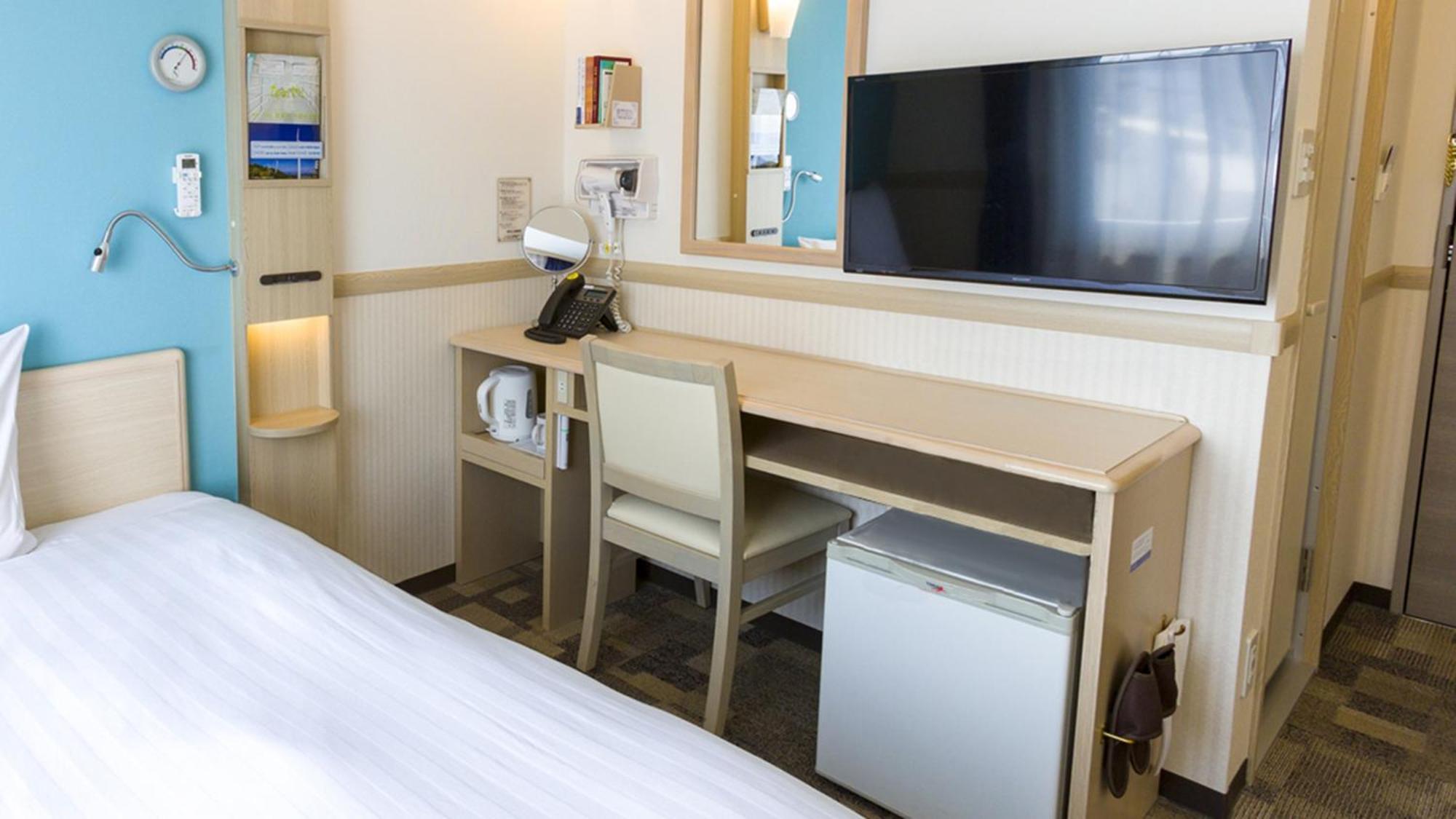 Toyoko Inn Saitama Misato Ekimae Buitenkant foto