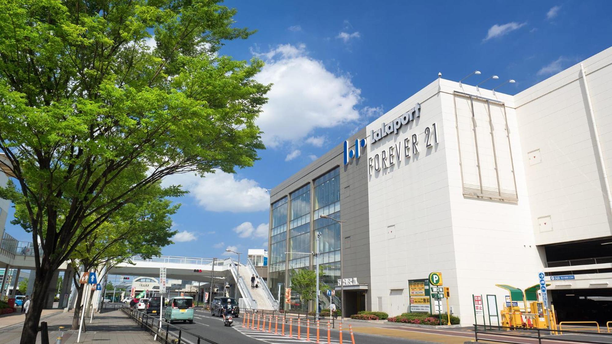 Toyoko Inn Saitama Misato Ekimae Buitenkant foto