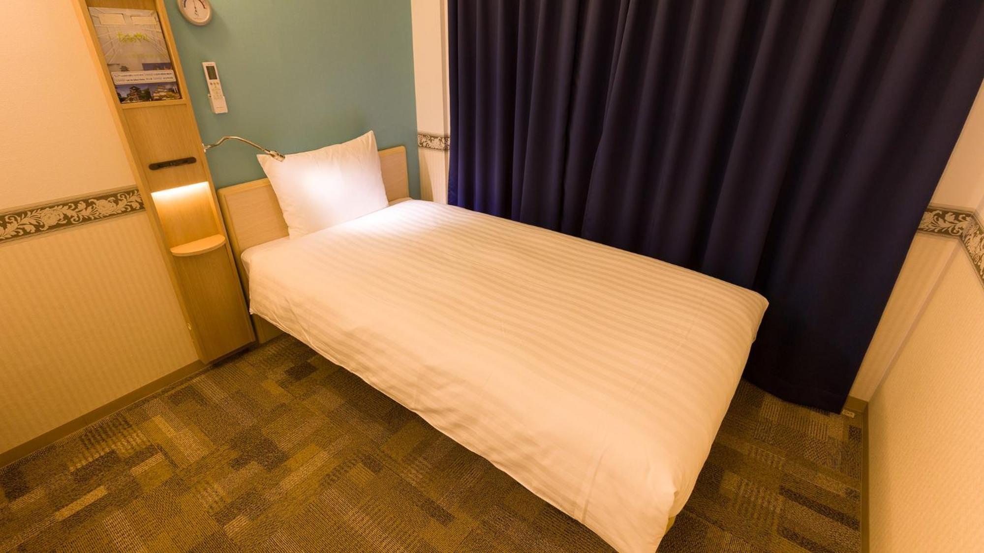 Toyoko Inn Saitama Misato Ekimae Kamer foto