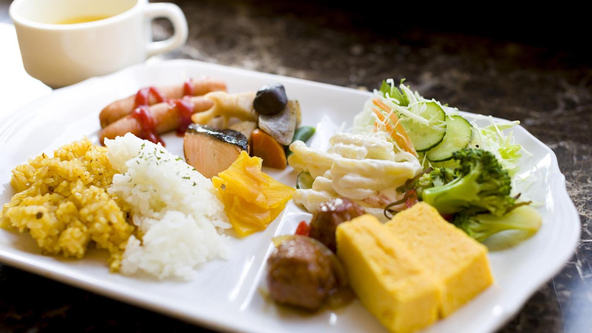 Toyoko Inn Saitama Misato Ekimae Buitenkant foto
